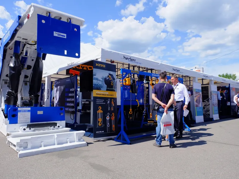 picture of becker open air booth with longwall system